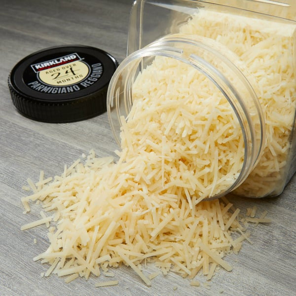 Kirkland Signature Aged Parmigiano Reggiano Cheese, Shredded, 1 lb